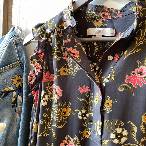 Gray Floral Ruffled Top - Picture 5 of 8